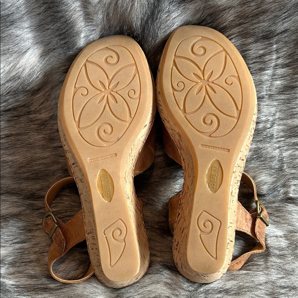 BORN Agnio Tan Leather Cork Wedge Ankle Strap Sandals Size 8.5 - Picture 8 of 10